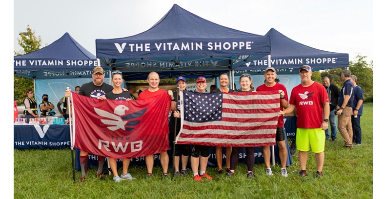 vitamin shoppe employees smiling